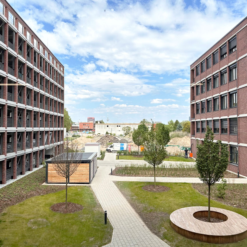 1980 Real Estate GmbH MODERNE BÜROFLÄCHE IM TABAKQUARTIER